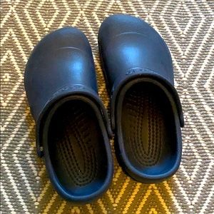 Crocs size 7 never worn navy blue